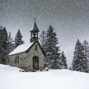Fotografii artistice Bavarian Winters Tale Anna Chapel, Melanie Viola