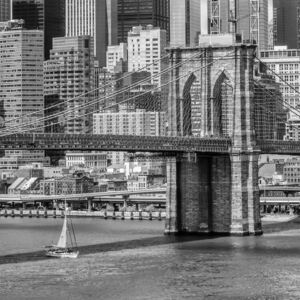 Fotografii artistice NEW YORK CITY Brooklyn Bridge And East River, Melanie Viola