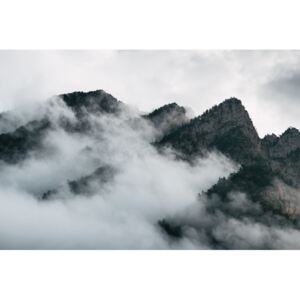 Fotografii artistice Clouds between the peaks, Javier Pardina