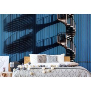Fototapet - Spiral Staircase And Shadows Vliesová tapeta - 416x290 cm