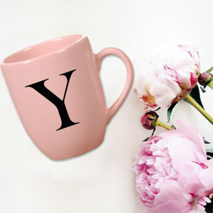 Cană din ceramică Vivas Letter Y, 330 ml, roz