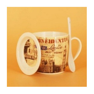 Cana cu lingurita si farfurie din ceramica - tematica London. Se vinde la set de 2 bucati