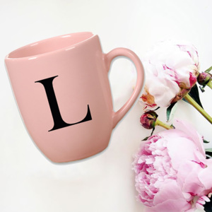 Cană din ceramică Vivas Letter L, 330 ml, roz