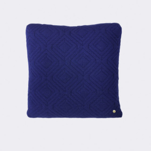 Perna decorativa patrata din lana albastru inchis 45x45 cm Ferm Living