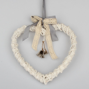 Decorațiune suspendată din ratan, în formă de inimă Dakls Bell, 20 cm, alb