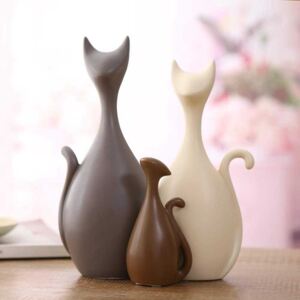 Figurine familie de pisici din 3 membri