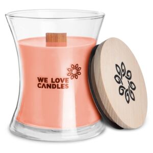 Lumânare din ceară de soia We Love Candles Rhubarb & Lily, durată de ardere 64 ore