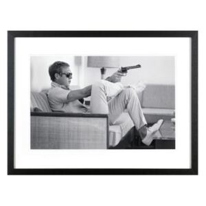 Rama foto neagra/alba din lemn si sticla 40x50 cm Steve Mcqueen Revolver LifeStyle Home Collection